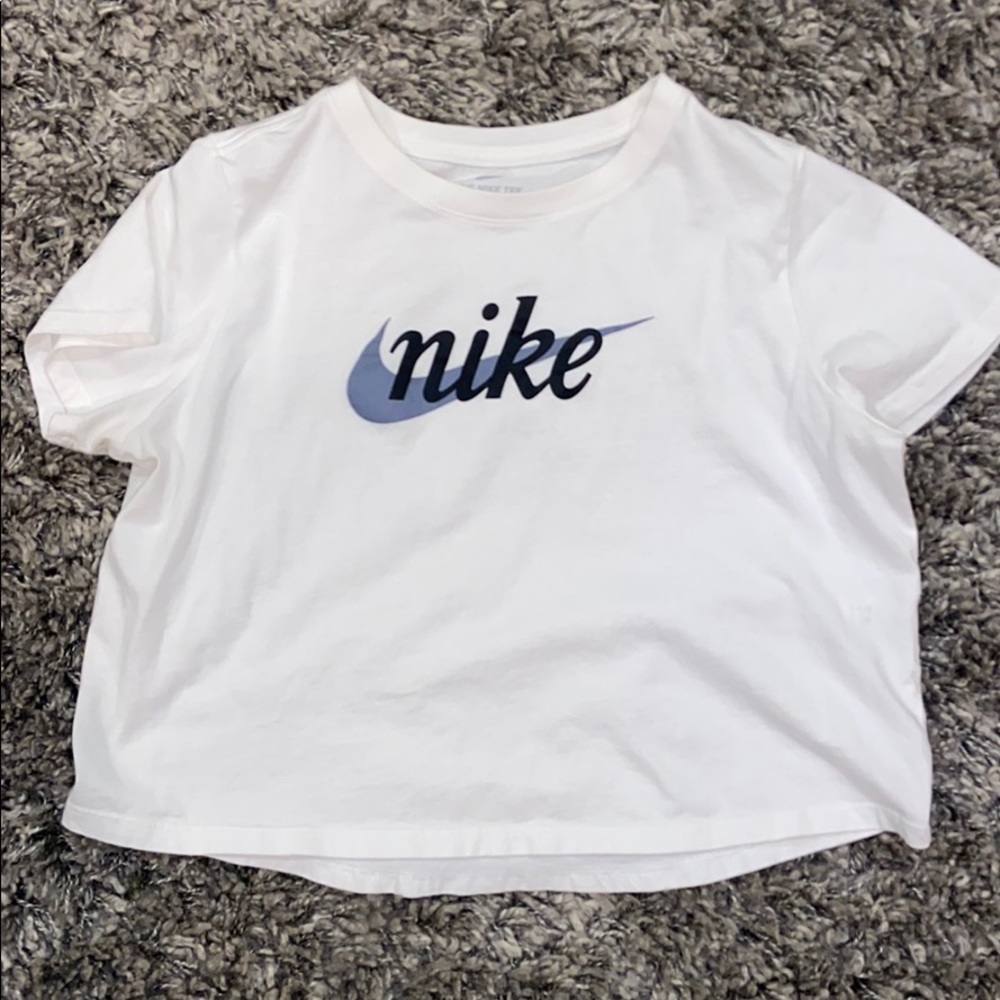 XL kids White cropped Nike shirt and XL pants
